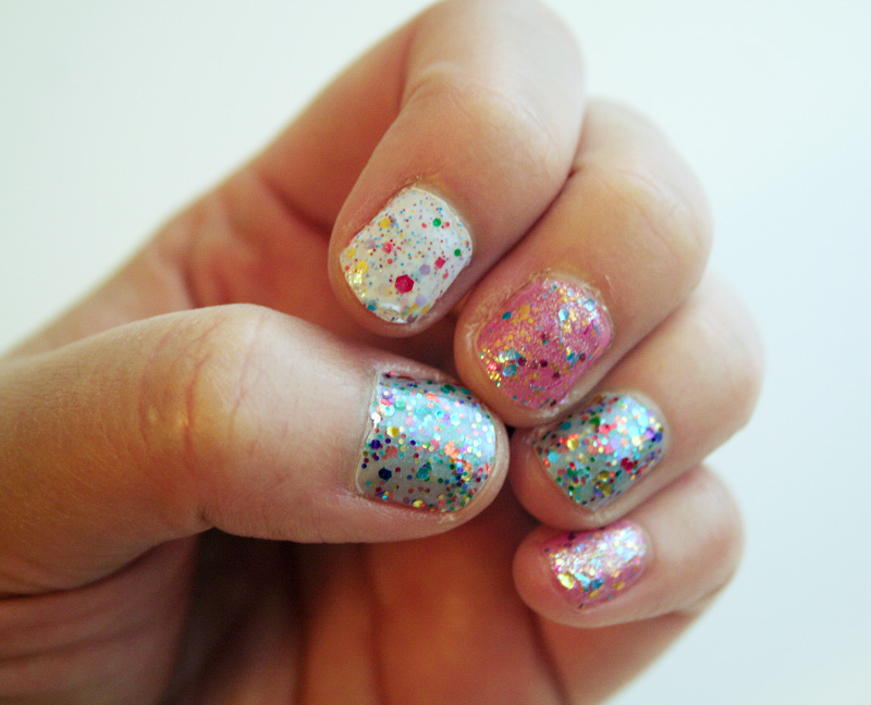 Daily Nail: Girlie Glitter – Twinkie Chan Blog