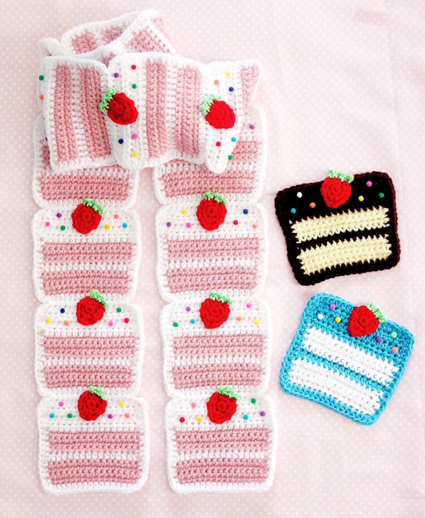 StrawberryCakeScarf4