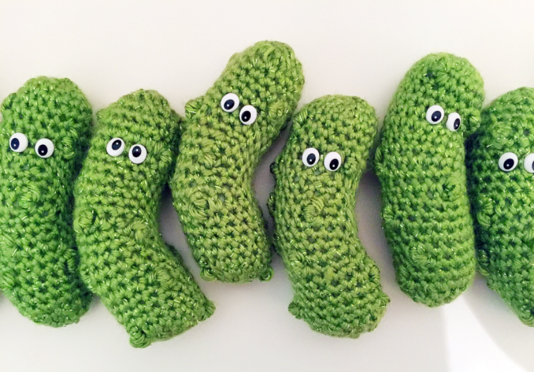 Free Crochet Pattern: Christmas Pickle Ornament! – Twinkie Chan Blog